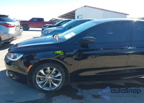 2015 Chrysler 200 S z USA, uszkodzony, nr VIN 1C3CCCBB0FN709726